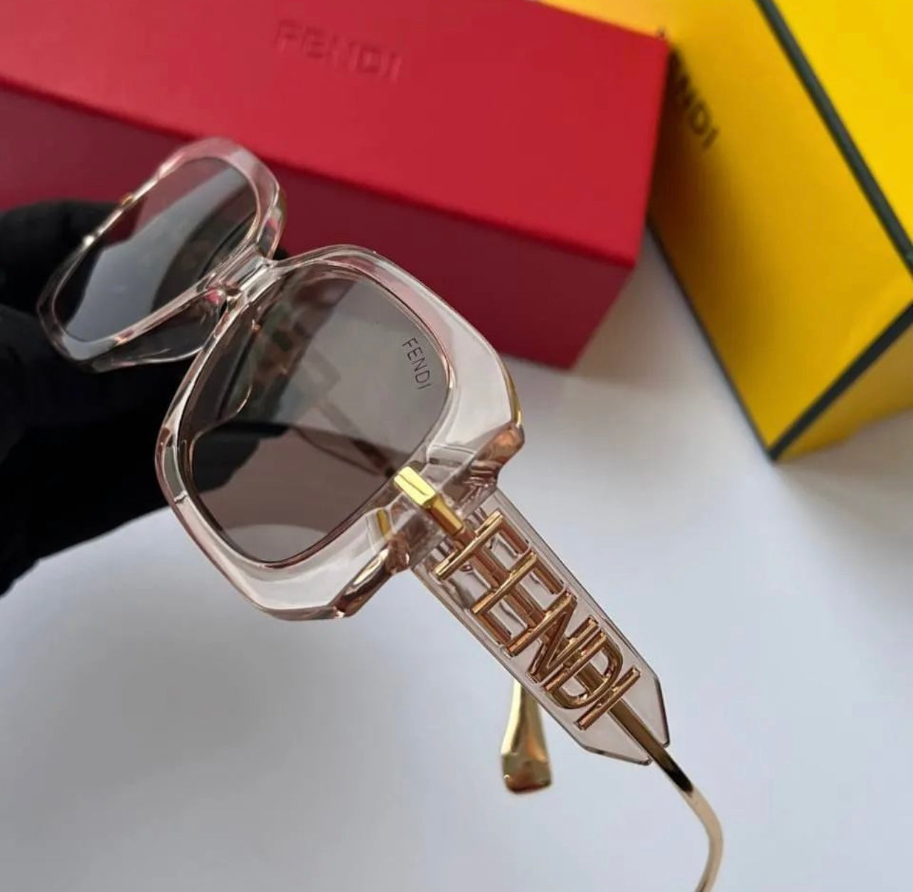 Fendi FE40065I