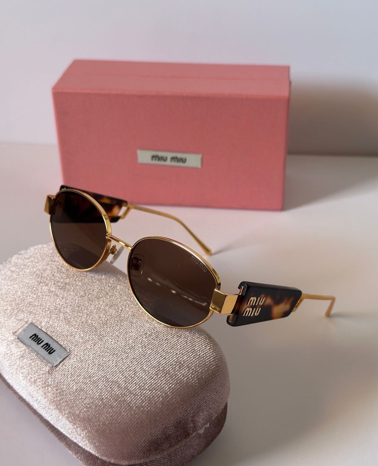 Miu Miu Oval