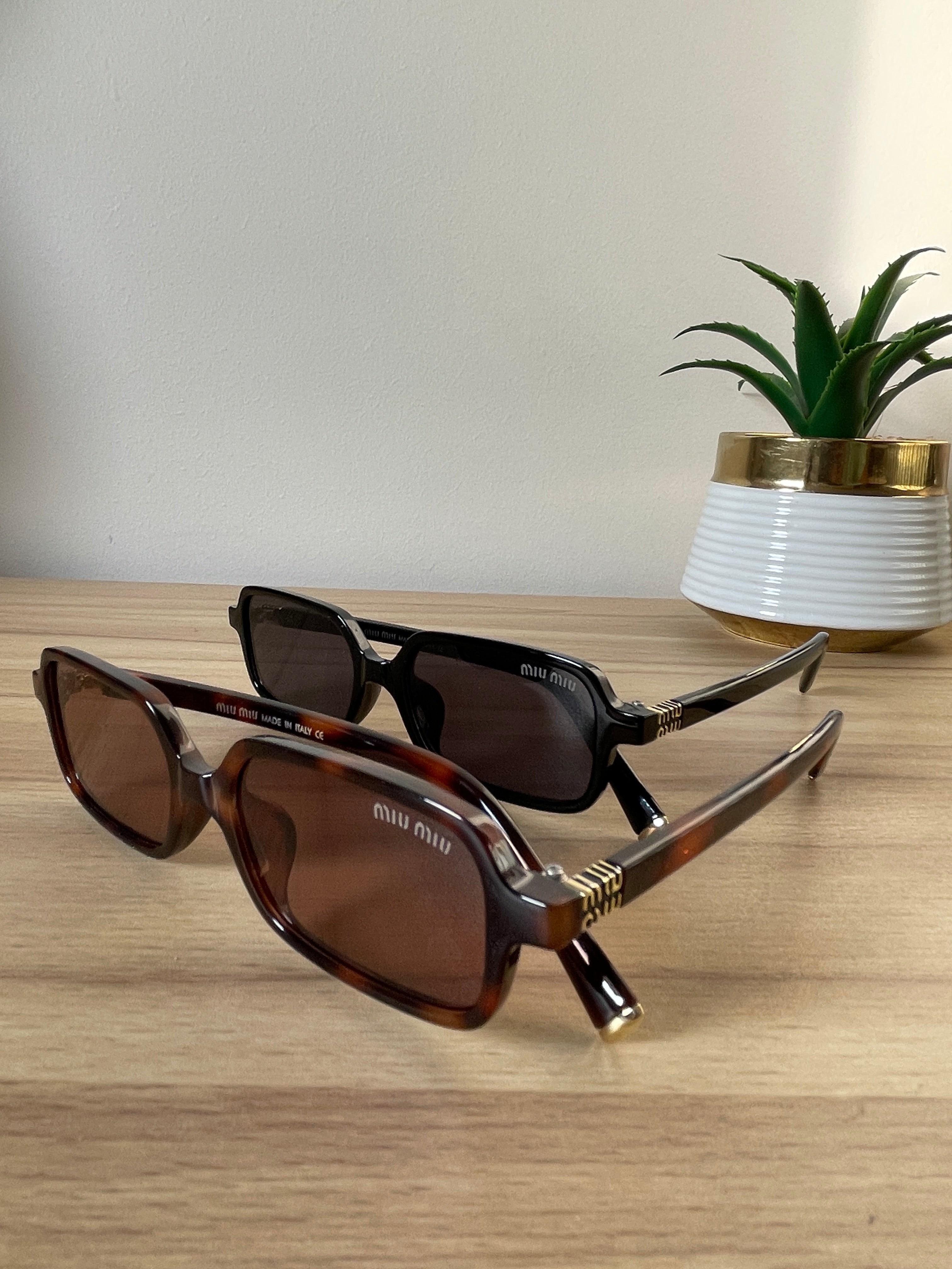 Miu Miu Regard
MU 11ZS 16K5S0 51-16