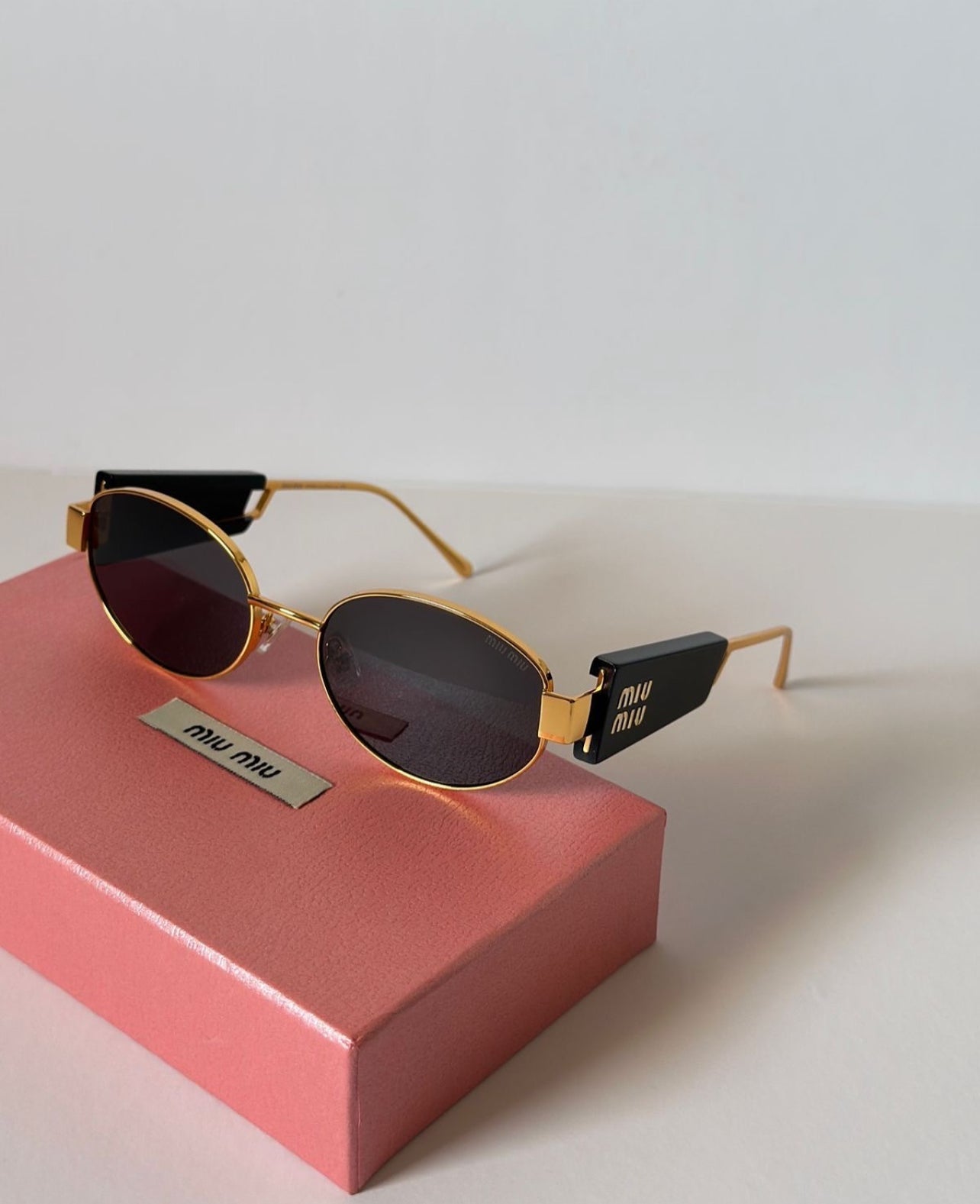 Miu Miu Oval