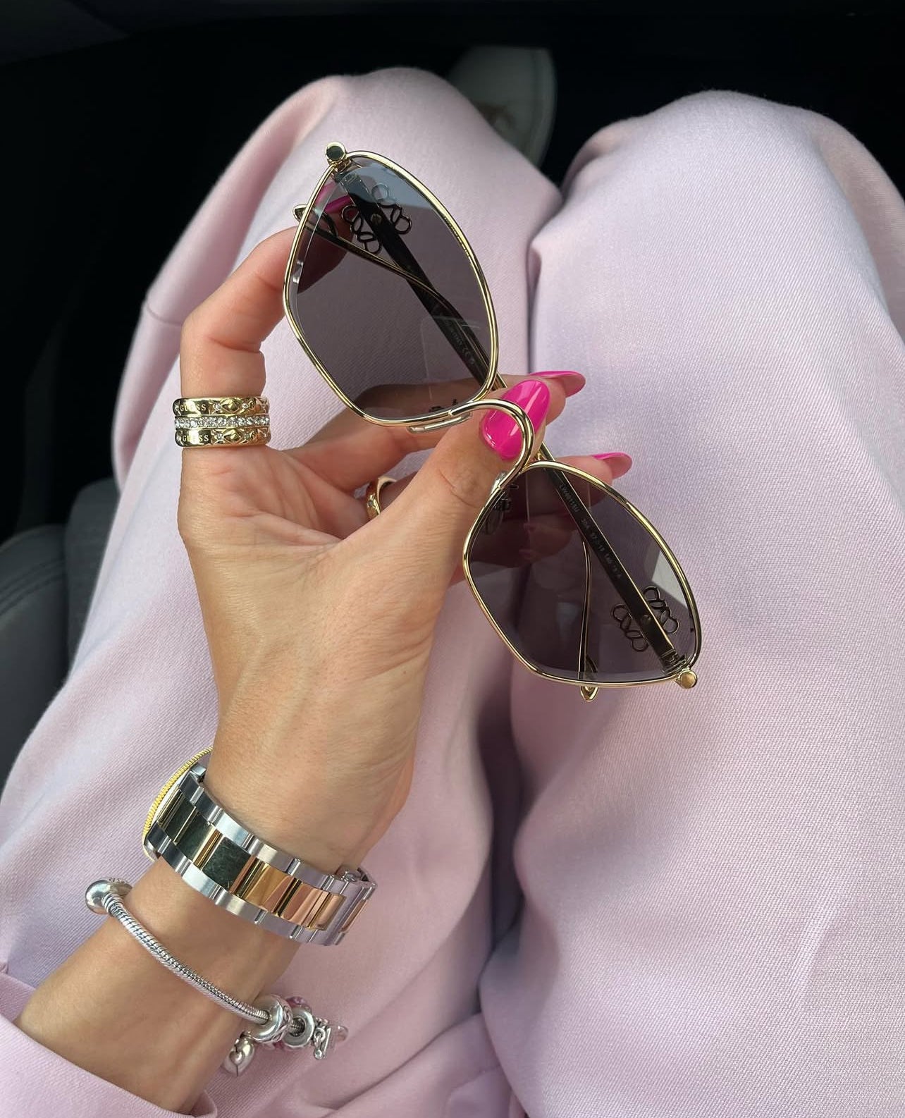 LOEWE
Anagram Hexagonal