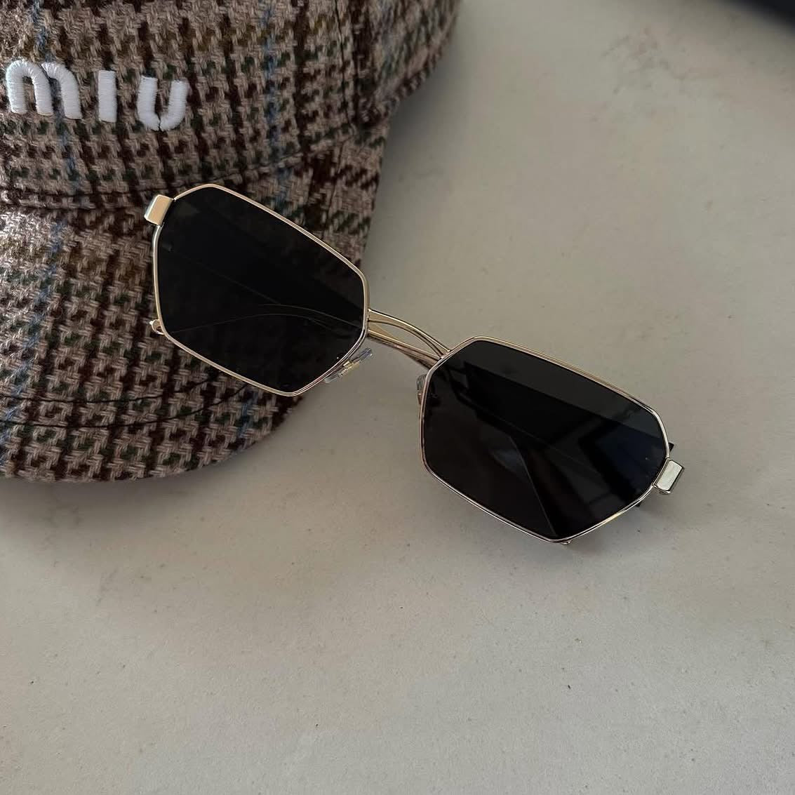 Miu Miu Mu 53WS