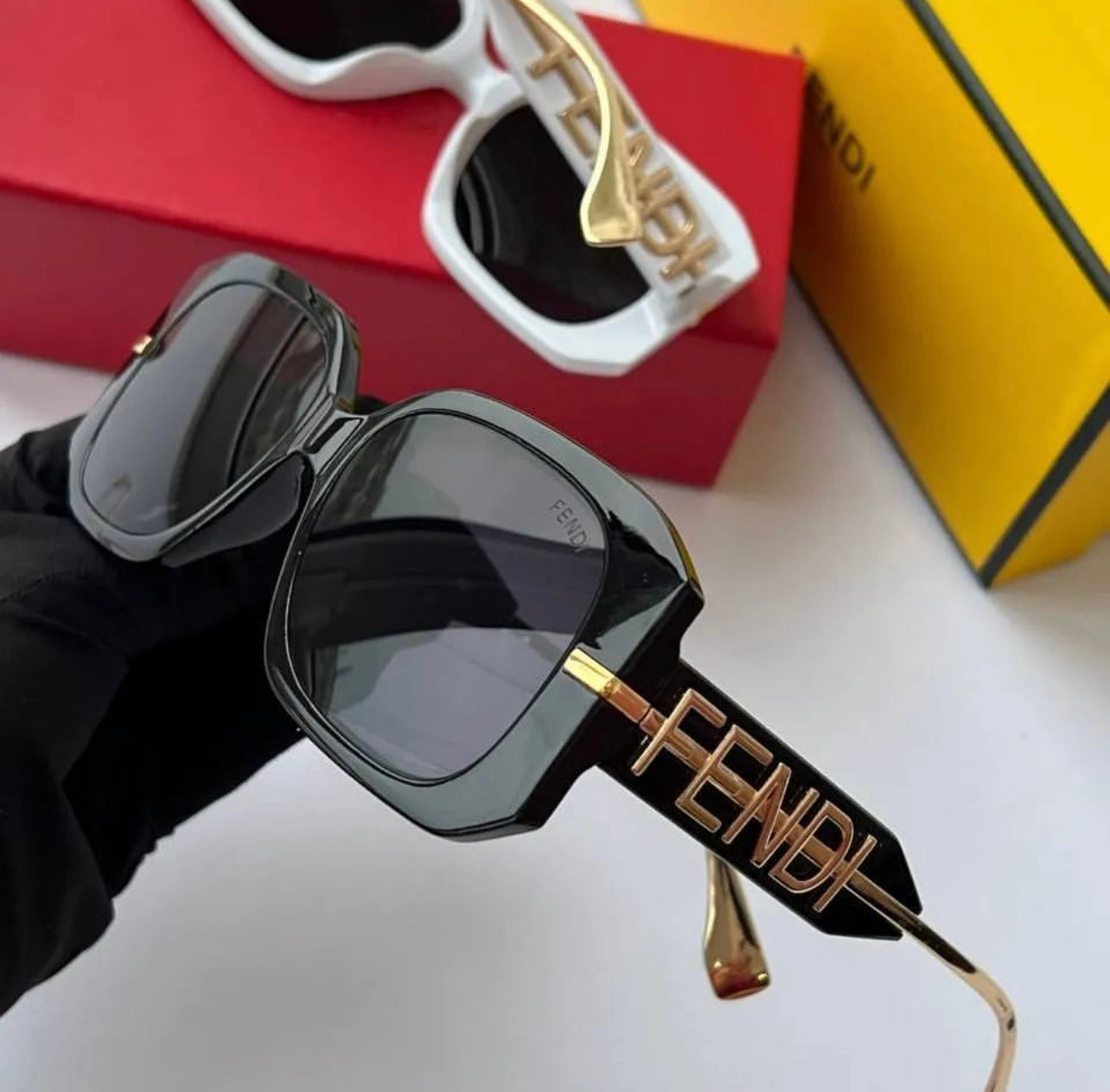 Fendi FE40065I