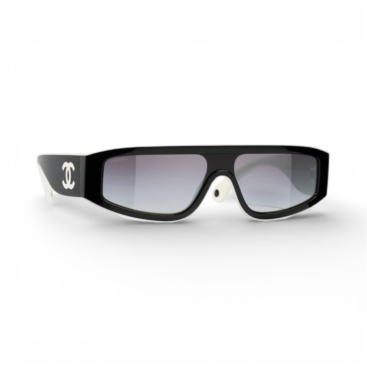 Chanel 6057