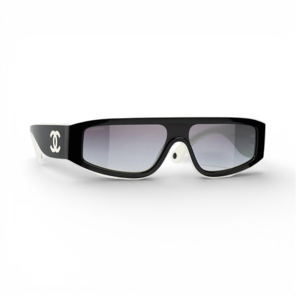 Chanel 6057