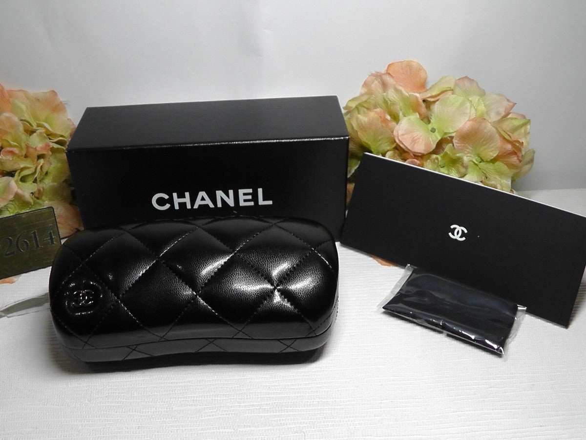 Chanel 4002